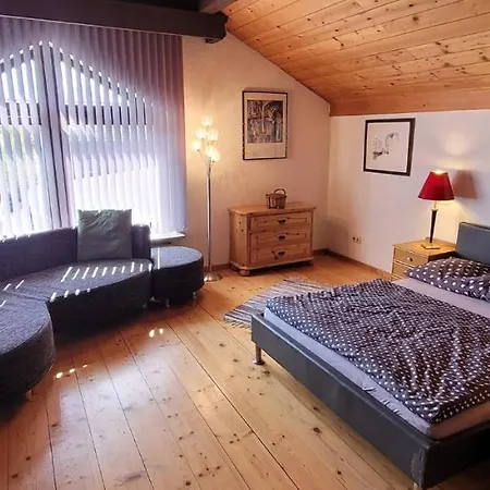 Ferienzimmer / Monteurzimmer Quarto em Acomodações Particulares *