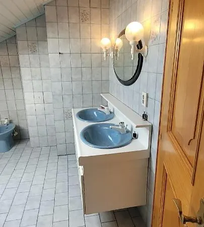 Quarto em Acomodações Particulares Ferienzimmer / Monteurzimmer *