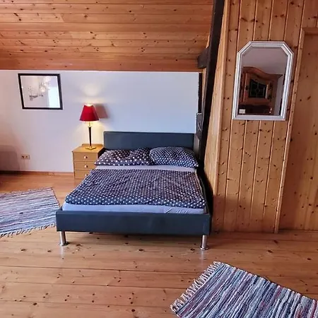 Ferienzimmer / Monteurzimmer Quarto em Acomodações Particulares *